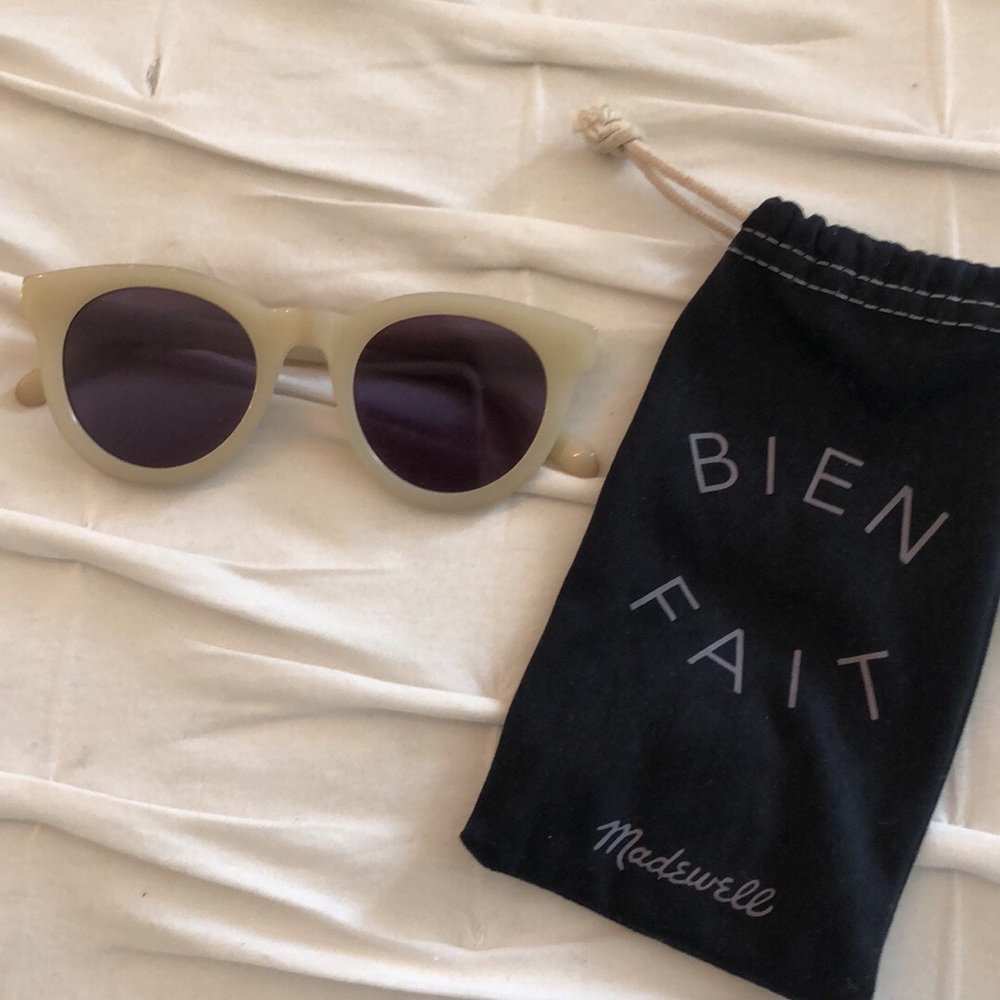 NWOT Madewell Halliday Sunglasses & Case